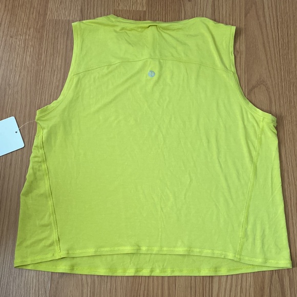 ❤️ Lululemon Action Always Tank Size 6 YLSR NWT - Picture 6 of 9